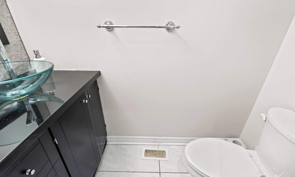 Photo of Bathroom in Hurontario