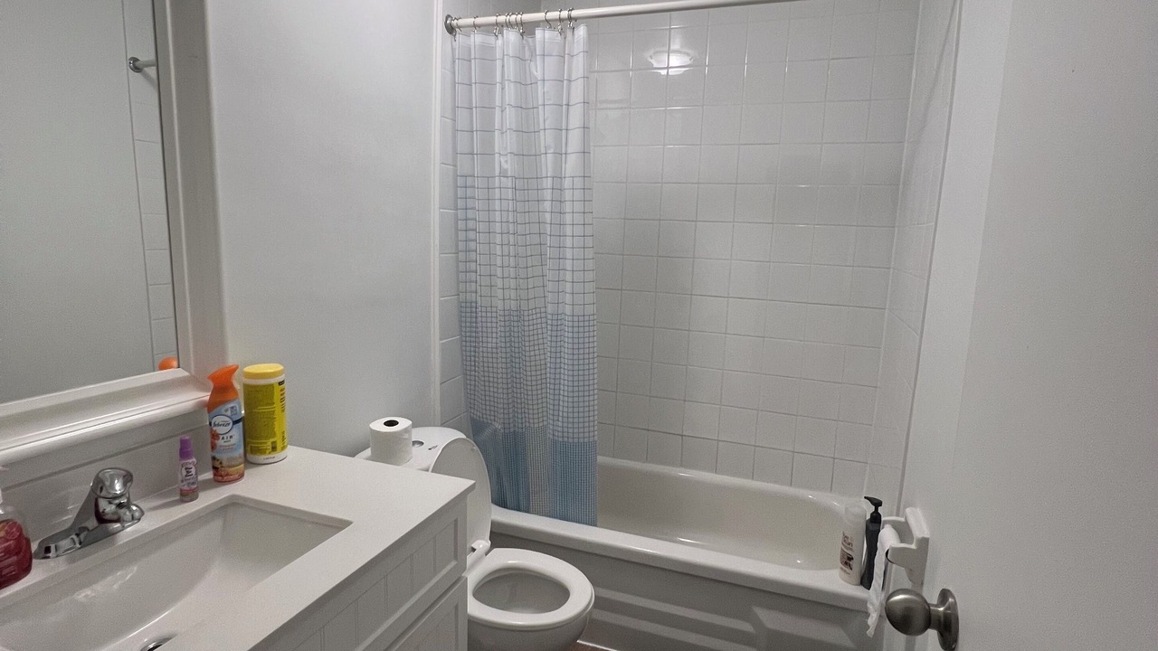 Photo of Bathroom in Glenridge