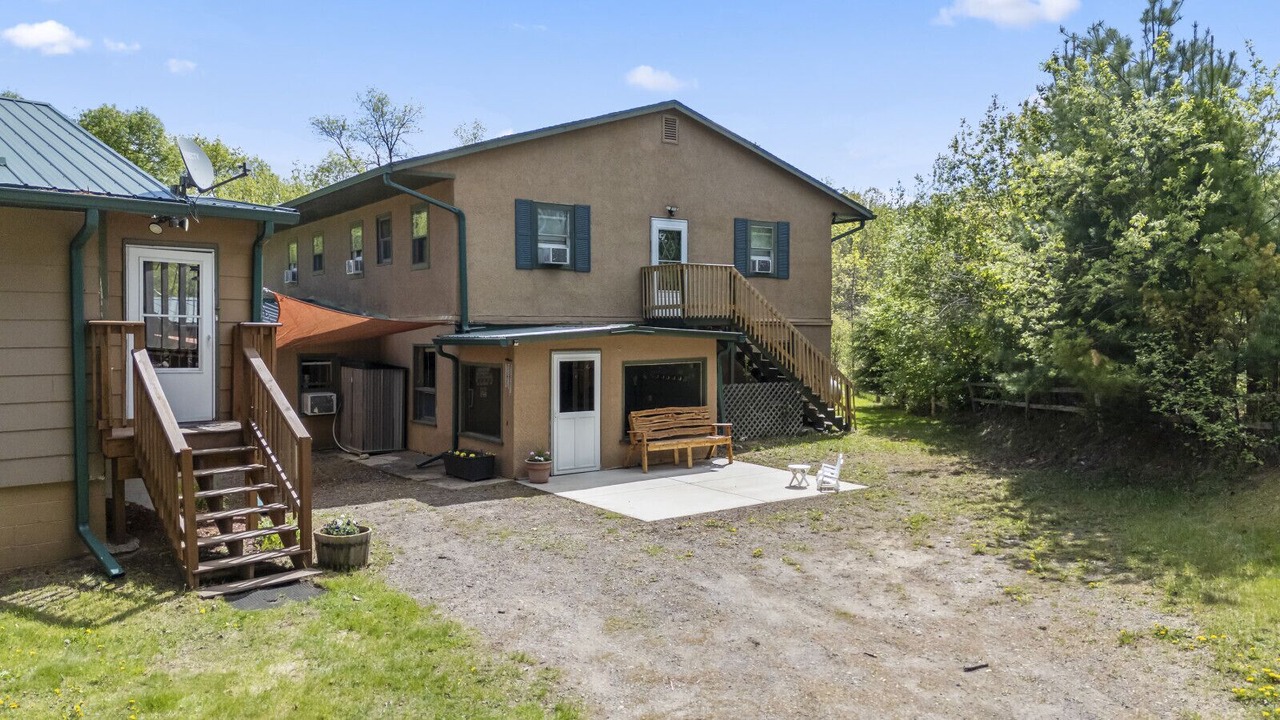 Photo of Outdoor in Emily