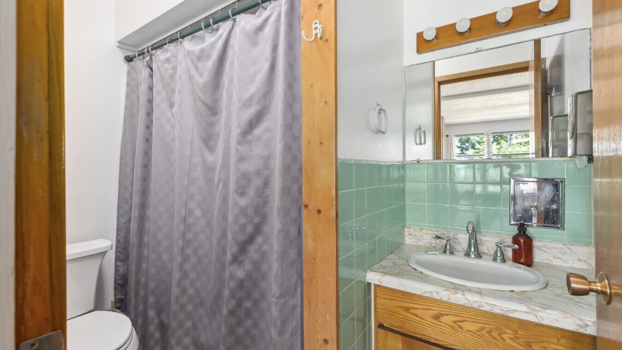 Photo of Bathroom in Emily