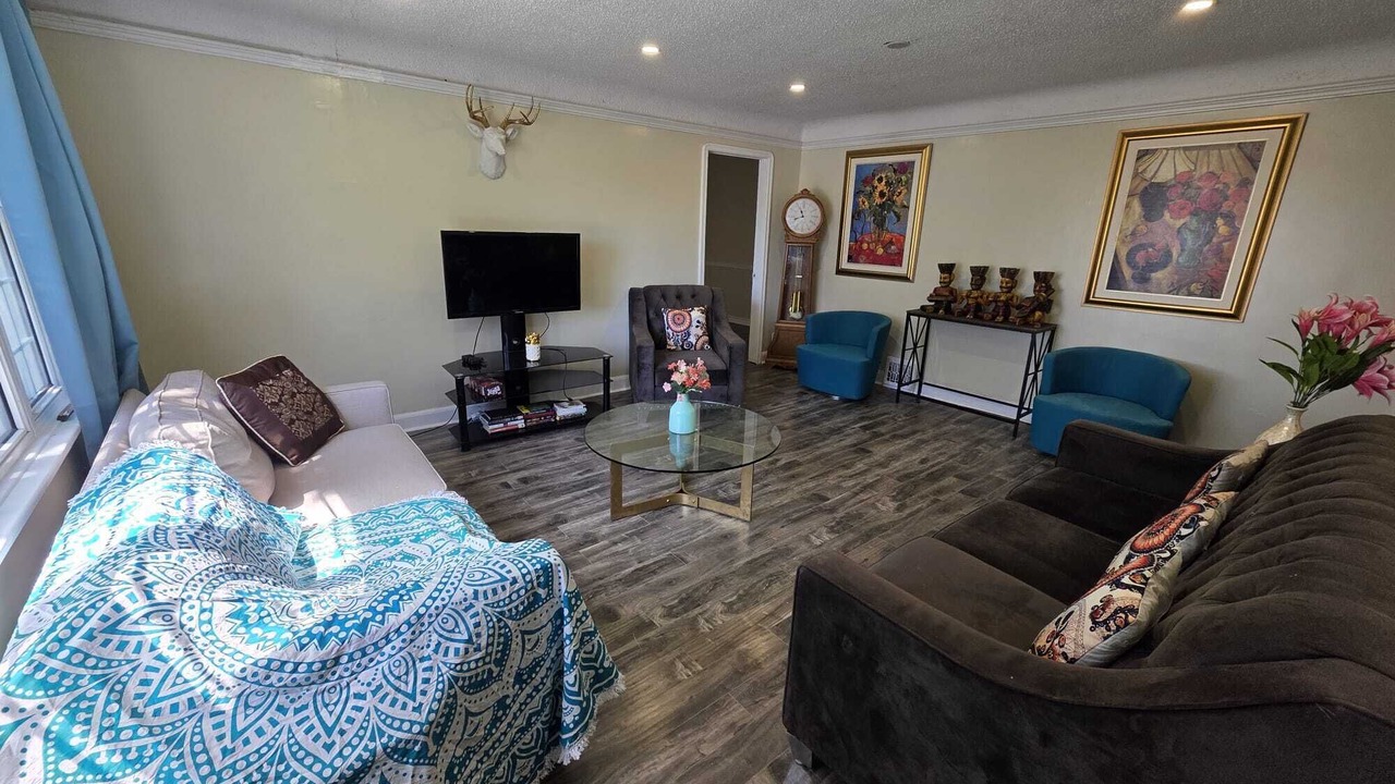 Photo of Livingroom in Courtice
