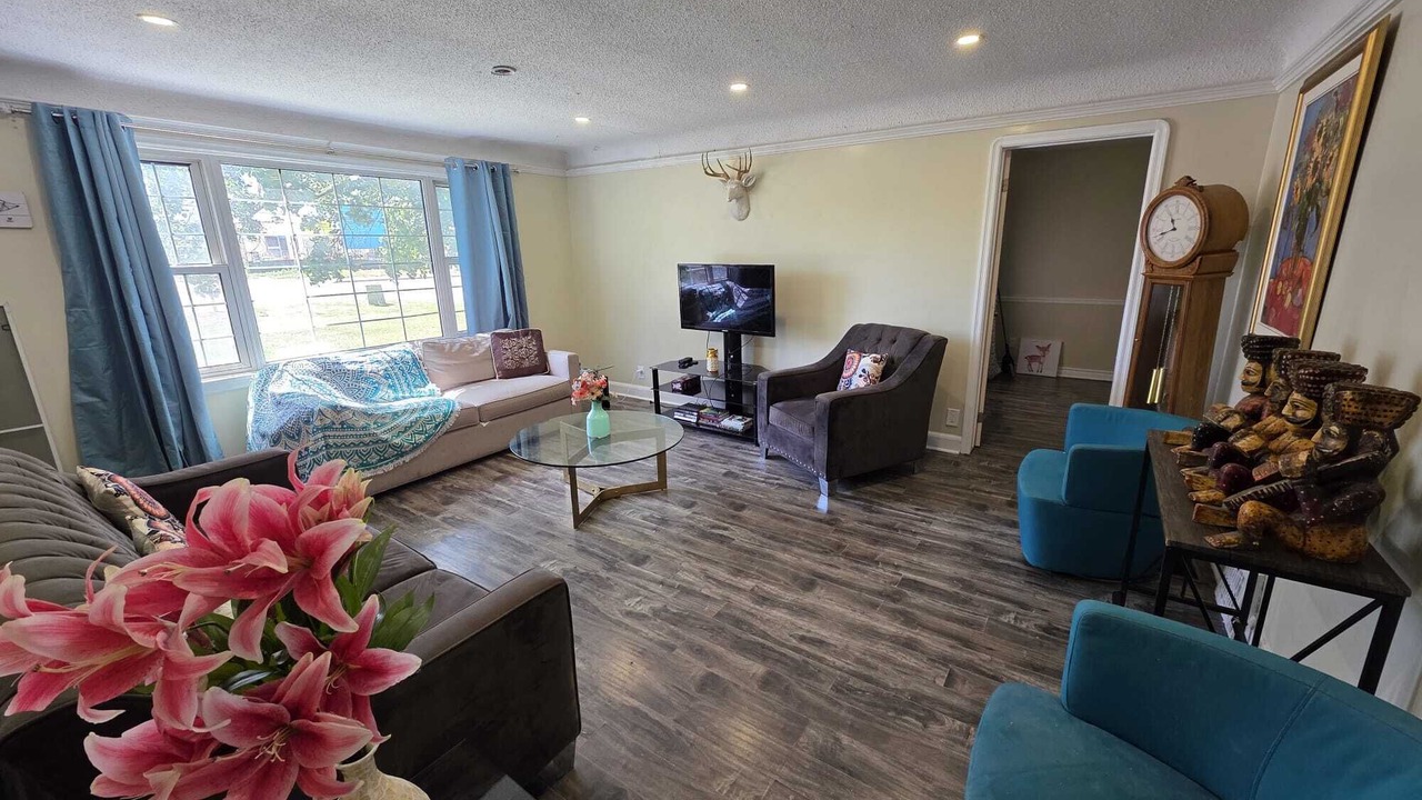Photo of Livingroom in Courtice