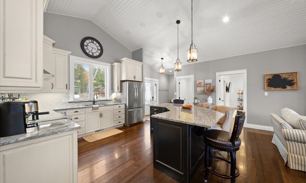 Photo of Kitchen in Whitewater Region