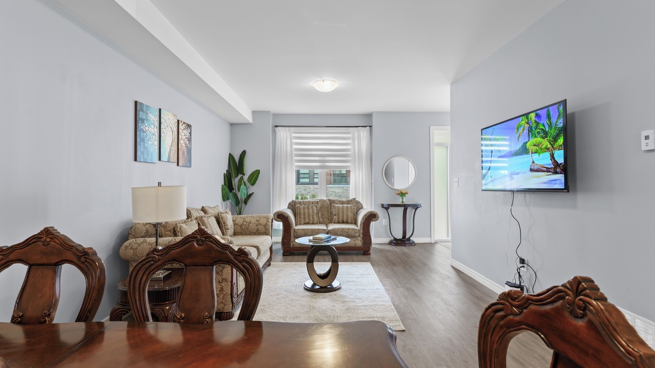 Photo of Livingroom in Pelham