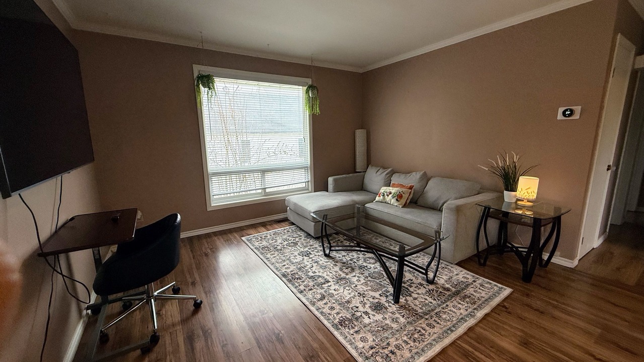 Photo of Livingroom in Chatham-Kent