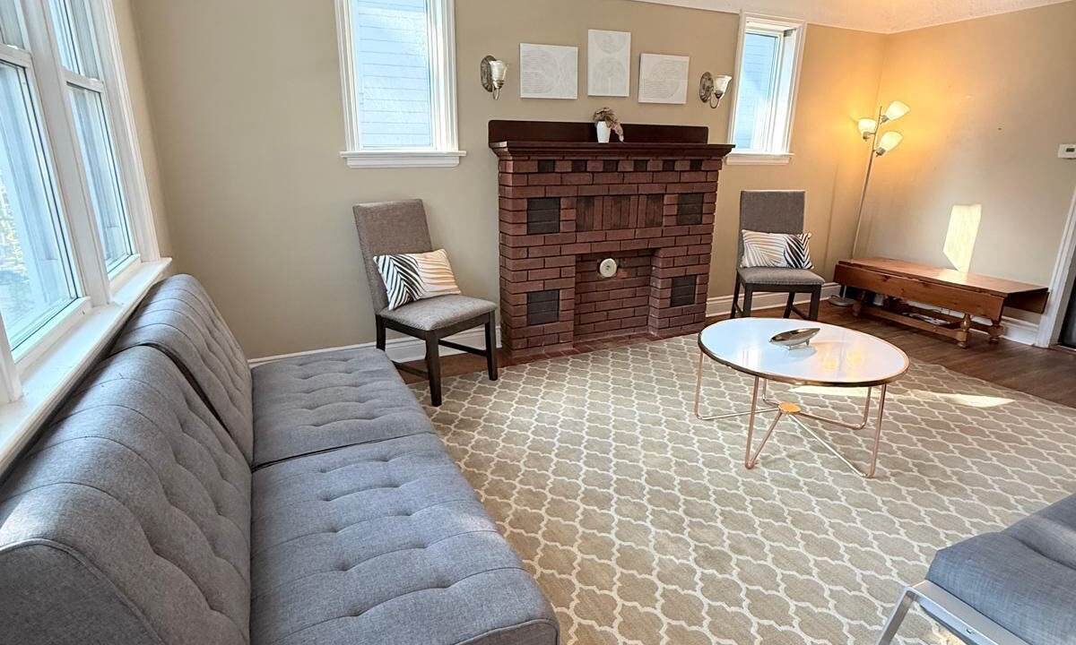 Photo of Livingroom in Burlington