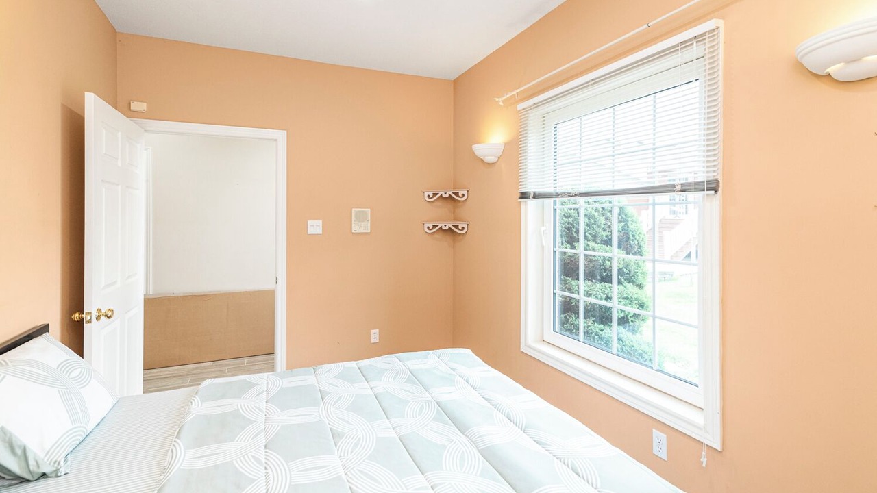 Photo of Bedroom in Hamilton