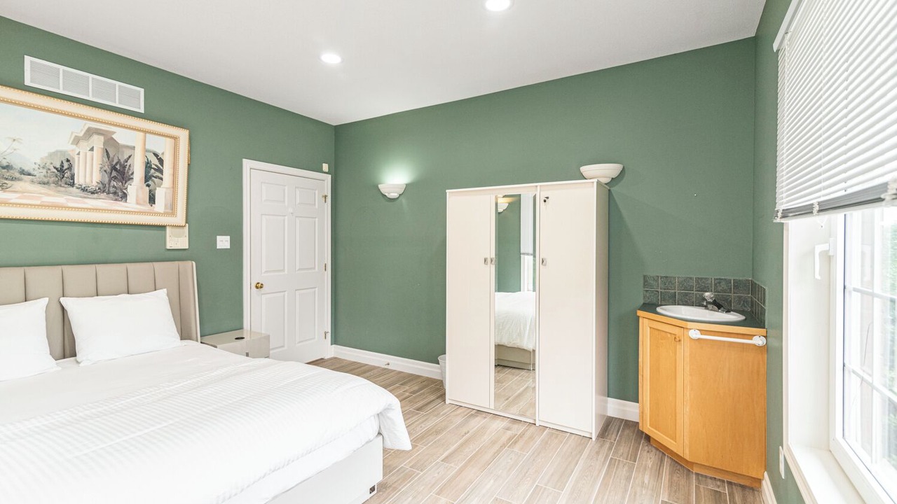 Photo of Bedroom in Hamilton