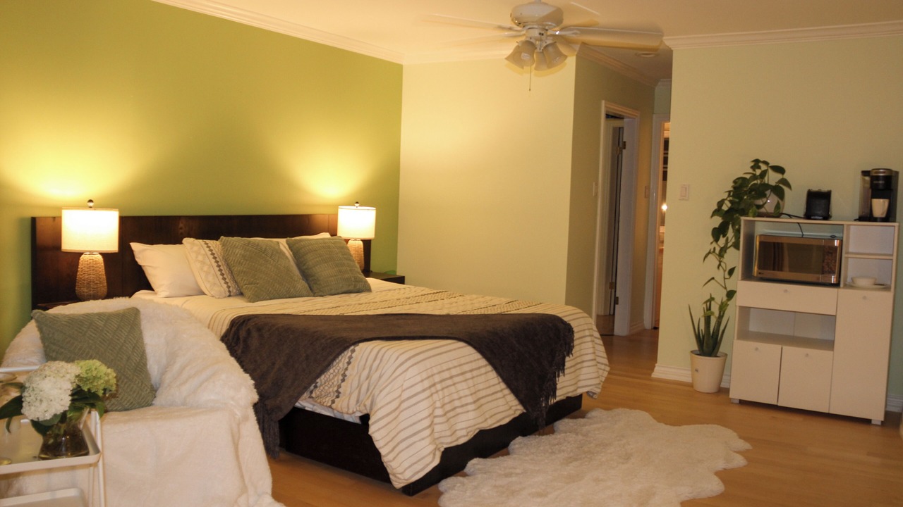 Photo of Bedroom in Bayview Woods - Steeles