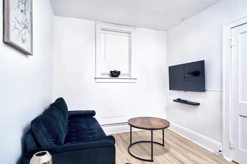 Photo of Livingroom in Bridgeview