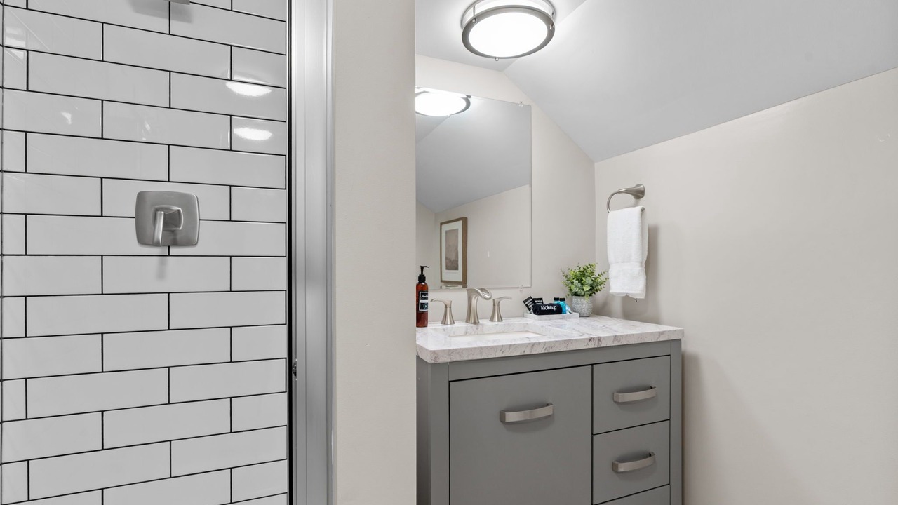 Photo of Bathroom in Lynnhurst