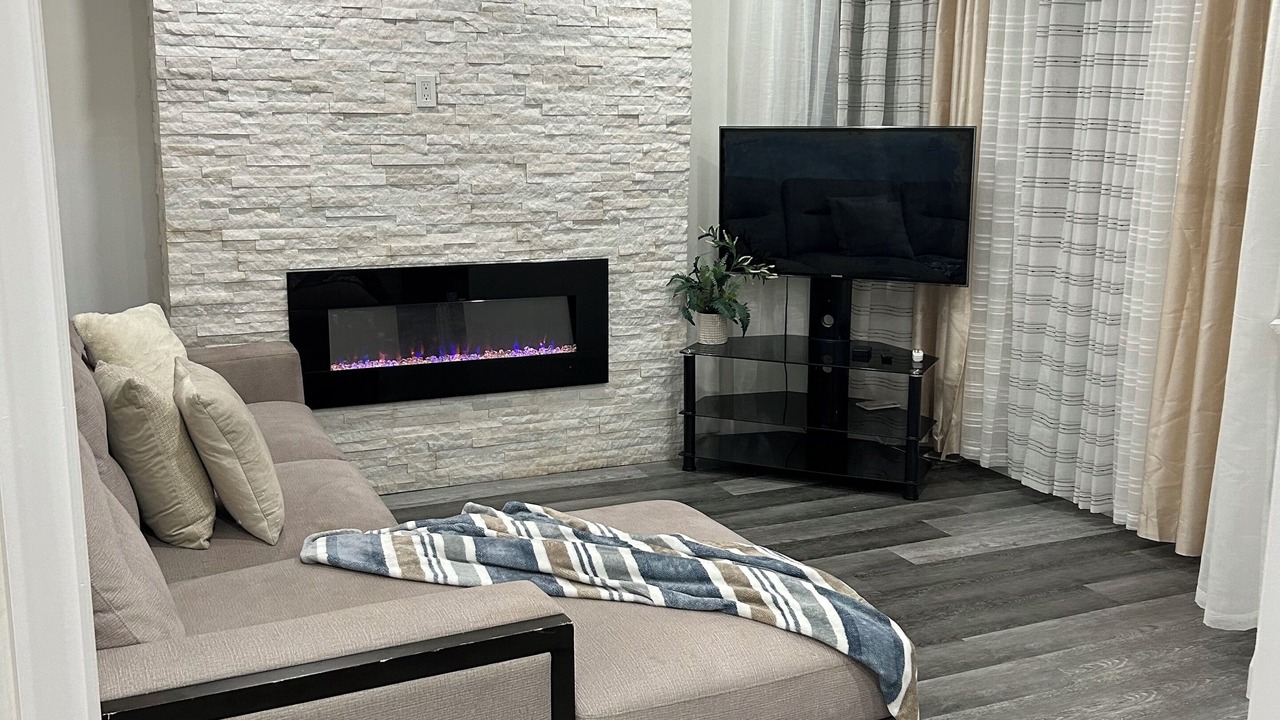 Photo of Livingroom in Durham Region