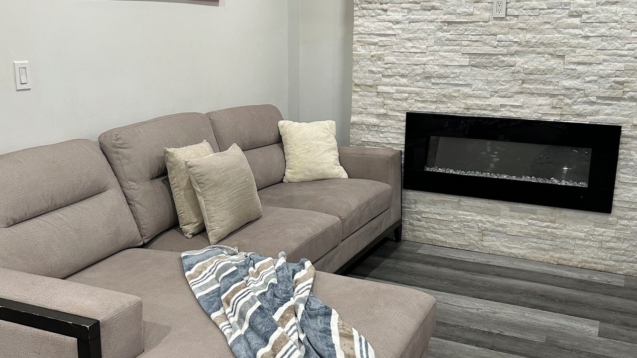 Photo of Livingroom in Durham Region