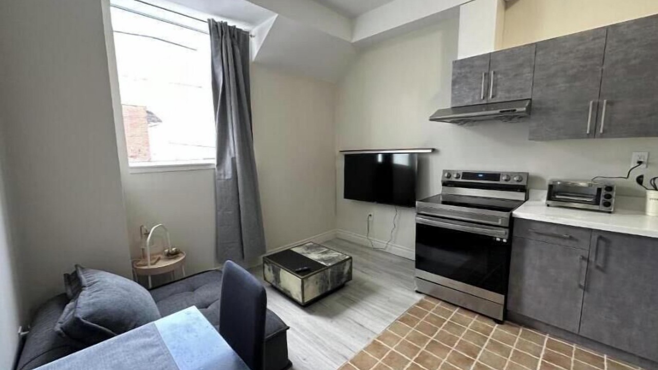 Photo of Livingroom in Durham Region