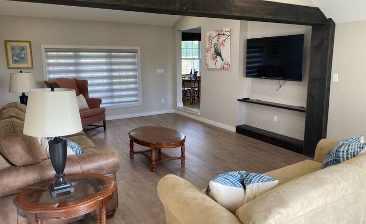 Photo of Livingroom in Mooretown