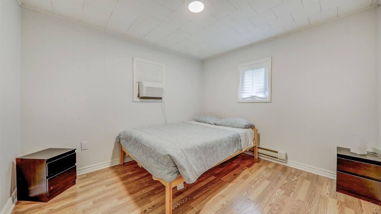 Photo of Bedroom in Victoria Road
