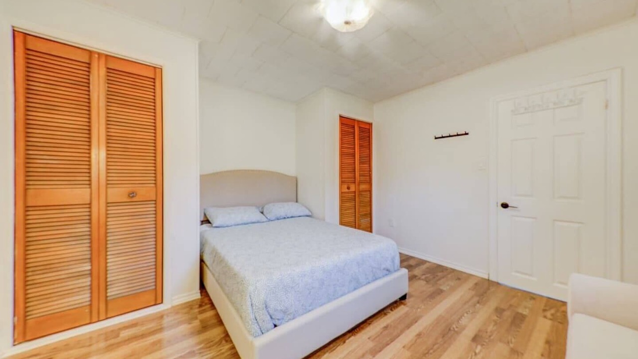 Photo of Bedroom in Victoria Road