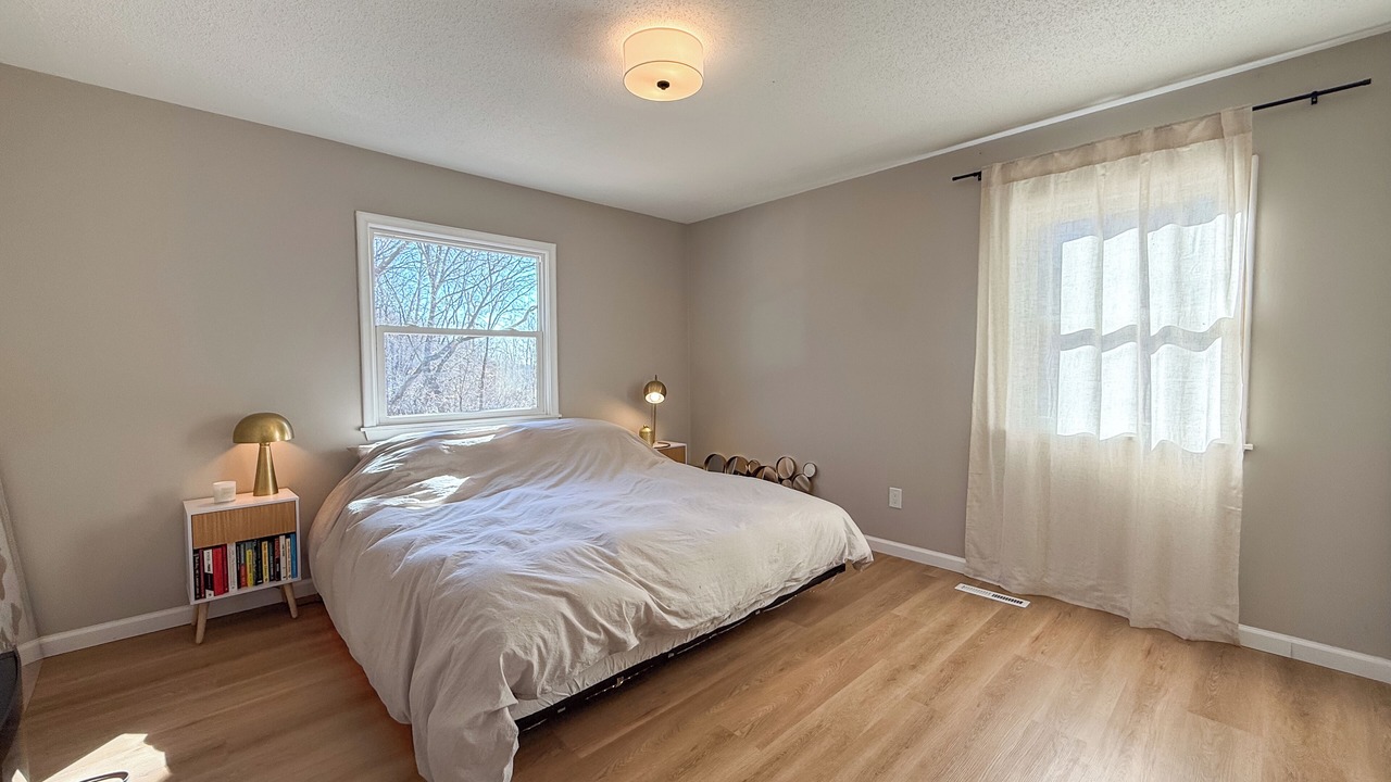 Photo of Bedroom in Burnsville
