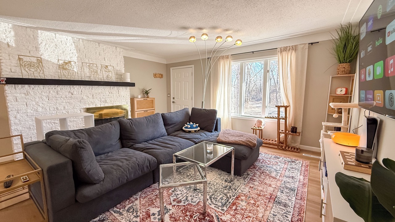 Photo of Livingroom in Burnsville