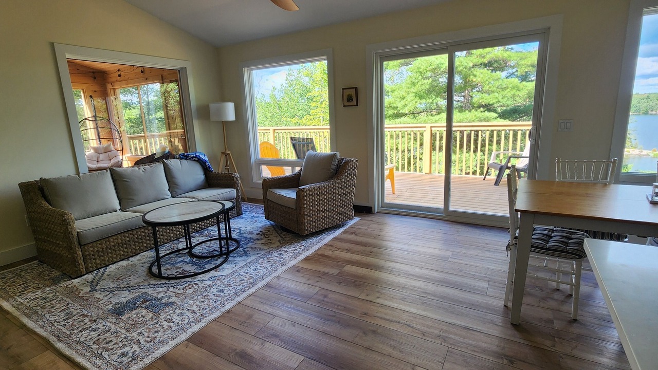 Photo of Livingroom in North Frontenac