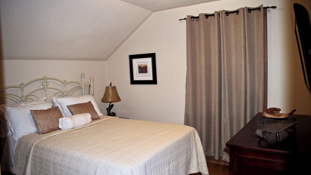 Photo of Bedroom in Port Rowan