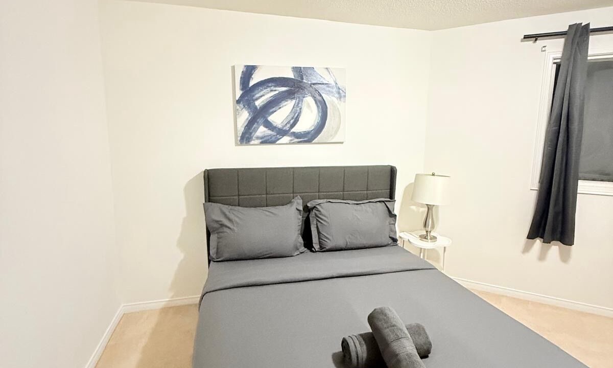 Photo of Bedroom in Erin Mills