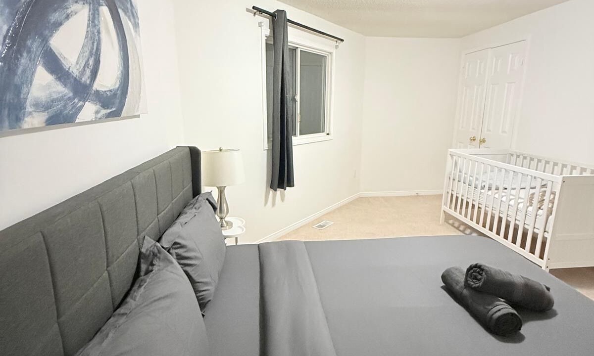 Photo of Bedroom in Erin Mills