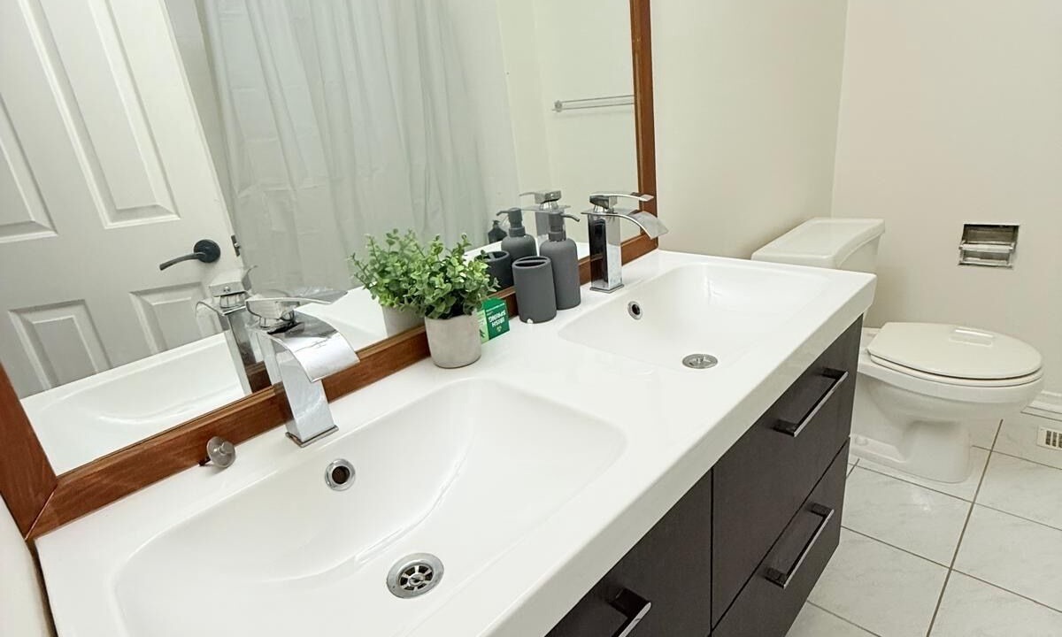 Photo of Bathroom in Erin Mills
