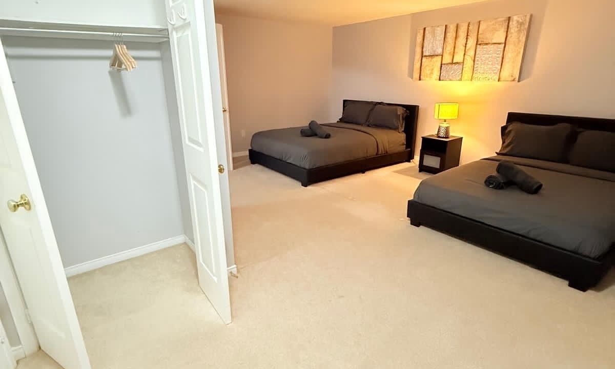 Photo of Bedroom in Erin Mills