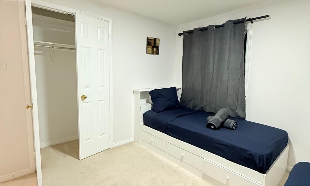 Photo of Bedroom in Erin Mills