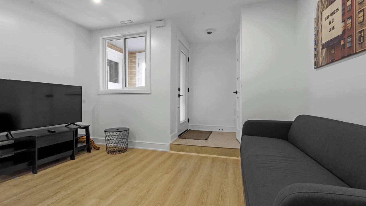 Photo of Livingroom in Toronto
