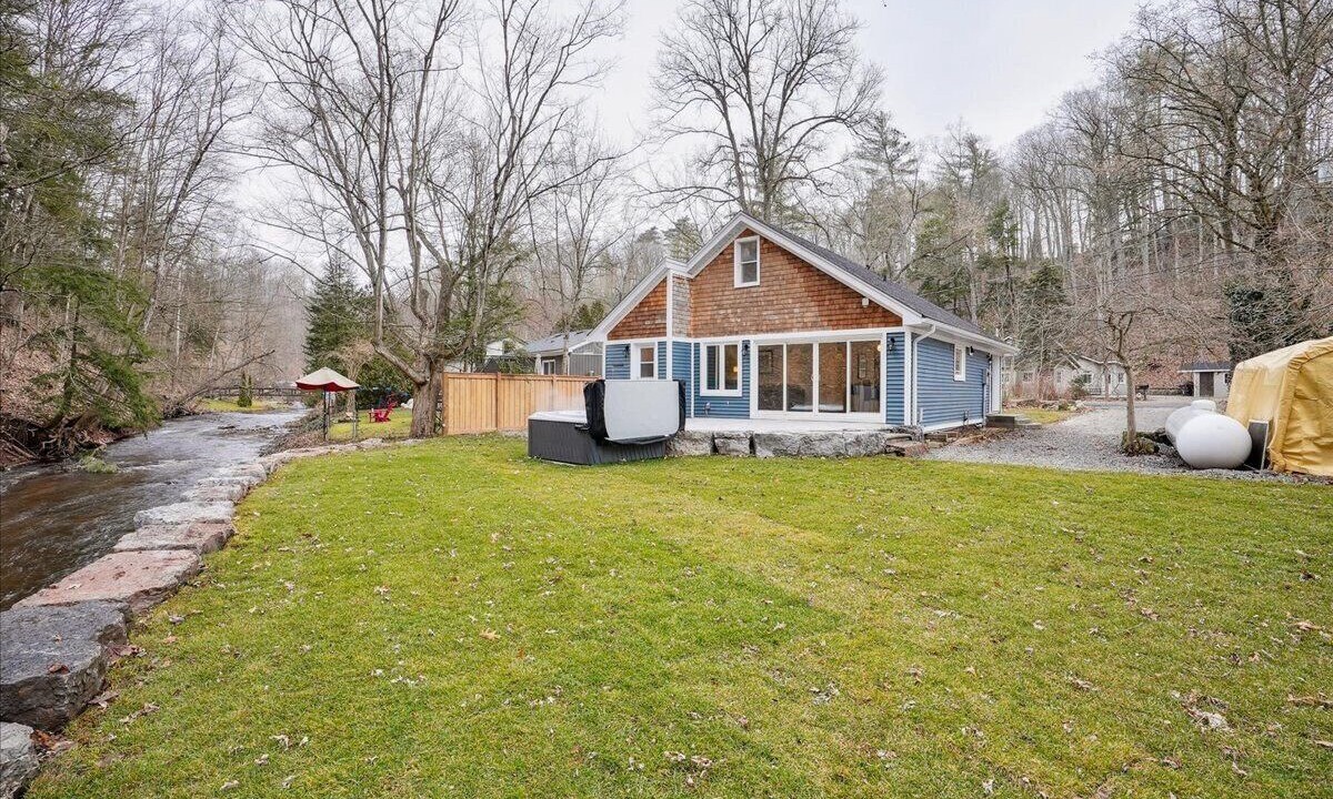 Photo of Outdoor in Burlington