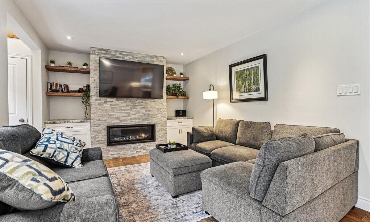 Photo of Livingroom in Burlington