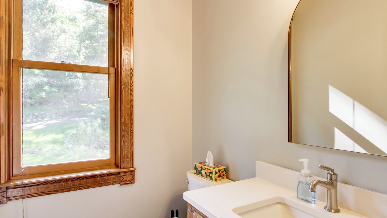 Photo of Bathroom in Lake Shore
