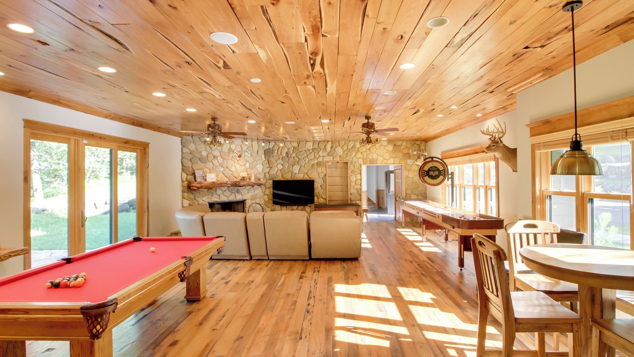 Photo of Bedroom in Lake Shore