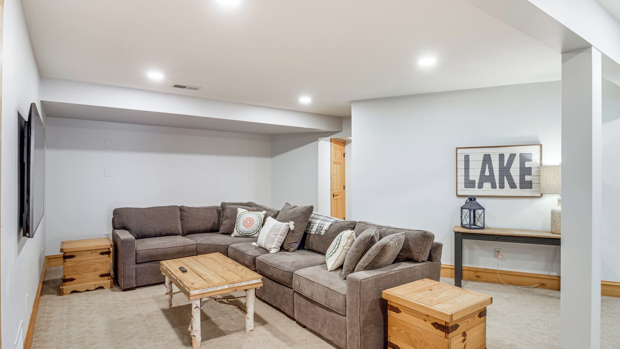 Photo of Bedroom in Lake Shore