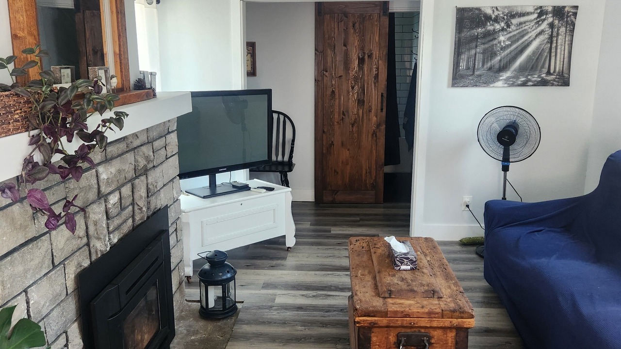 Photo of Livingroom in Fort Erie