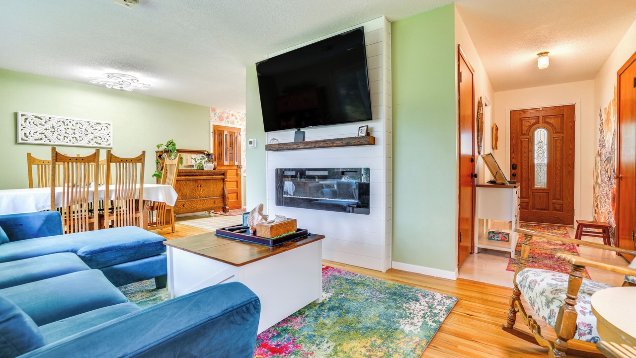 Photo of Livingroom in Cottage Grove