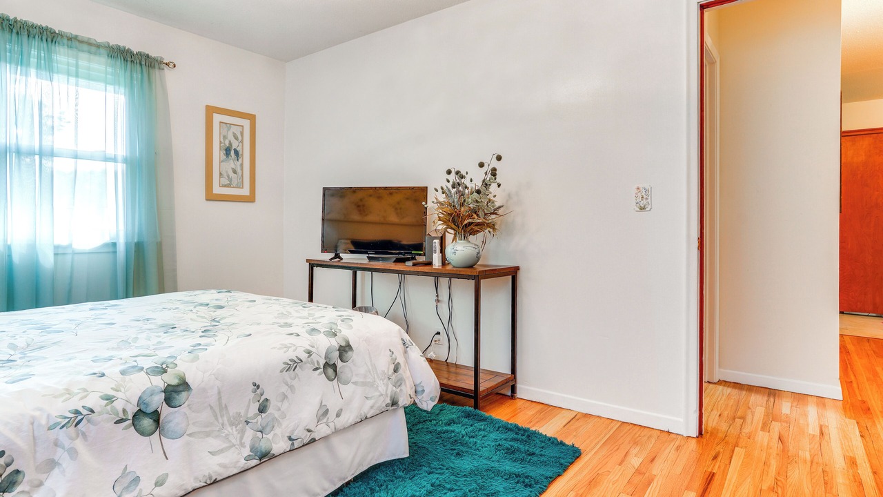 Photo of Bedroom in Cottage Grove