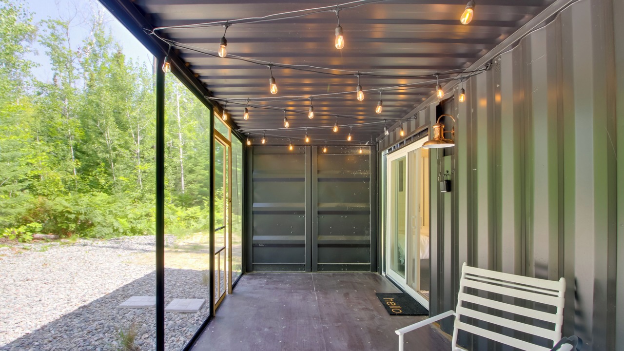 Photo of Patio Balcony in Northeast Itasca
