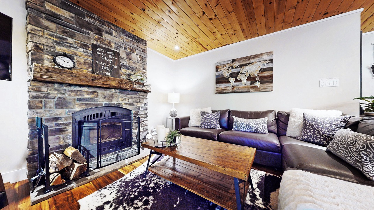 Photo of Livingroom in Trent Lakes