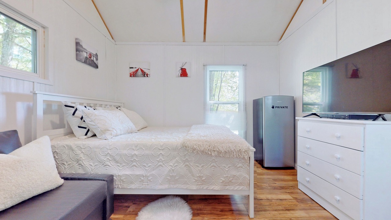 Photo of Bedroom in Trent Lakes