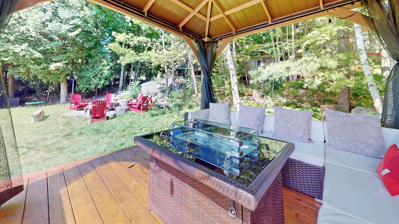 Photo of Patio Balcony in Trent Lakes