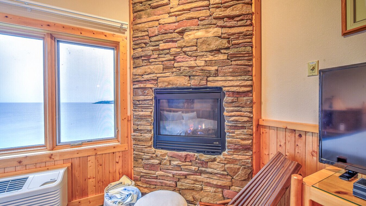 Photo of Livingroom in Two Harbors