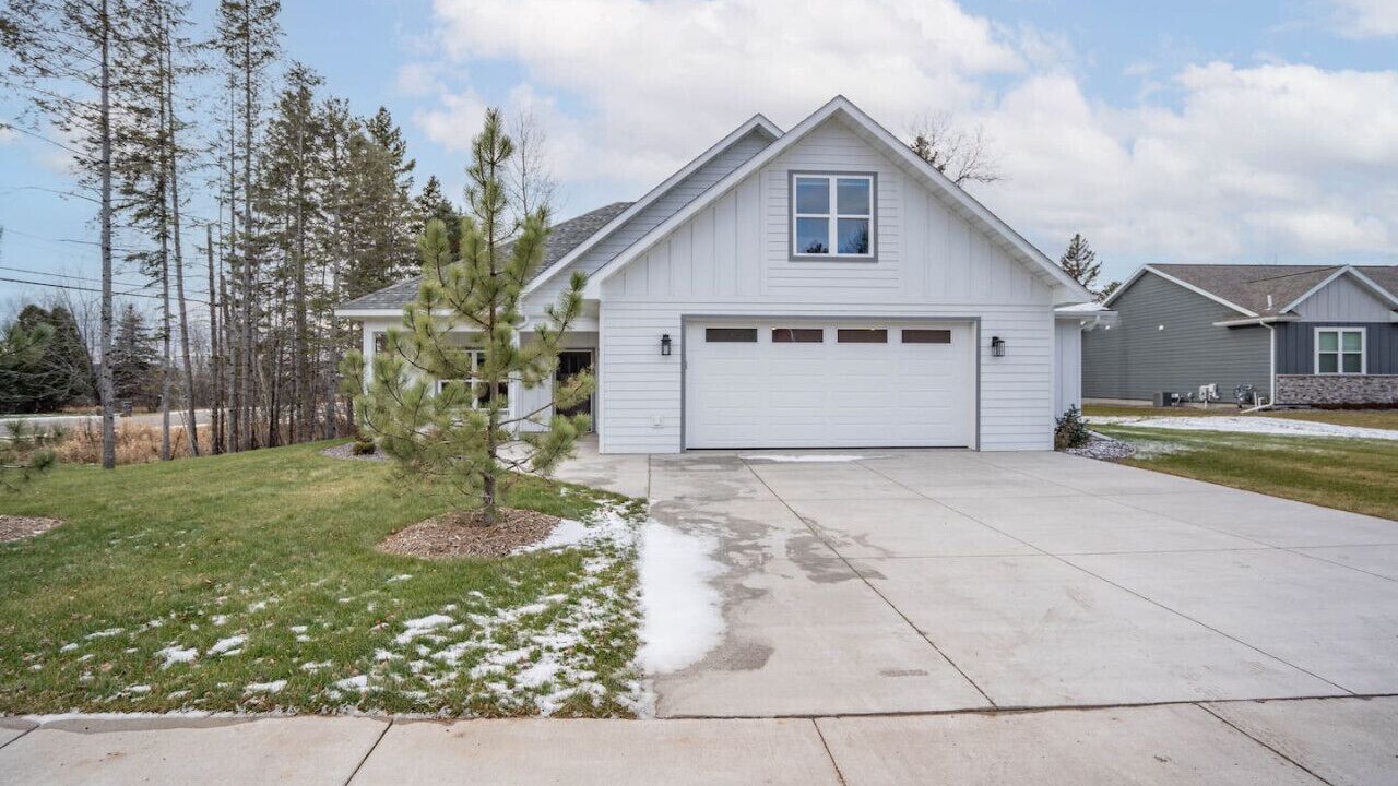 Photo of Outdoor in Hermantown
