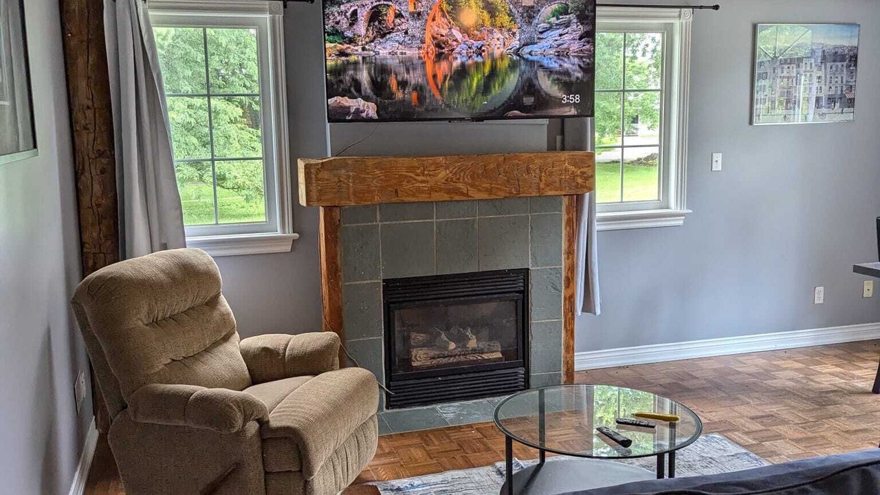 Photo of Livingroom in Durham Region