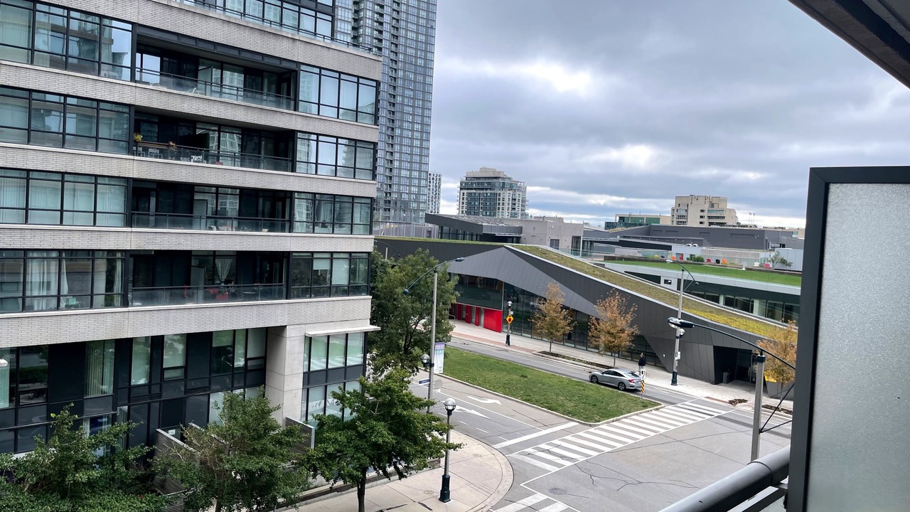 Photo of Patio Balcony in Toronto Entertainment District