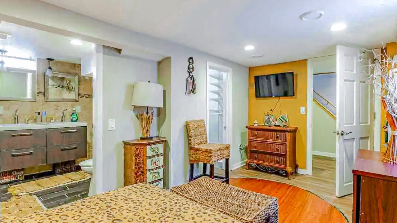 Photo of Bedroom in Golden Valley