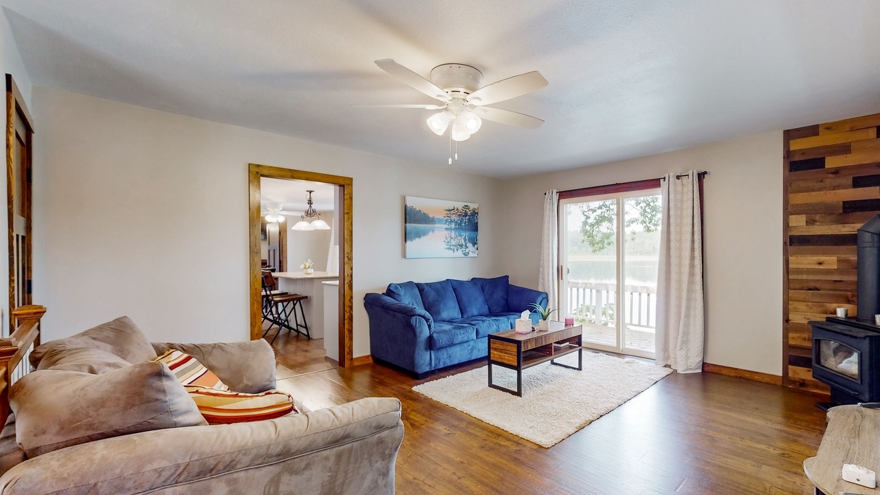 Photo of Livingroom in Deerwood