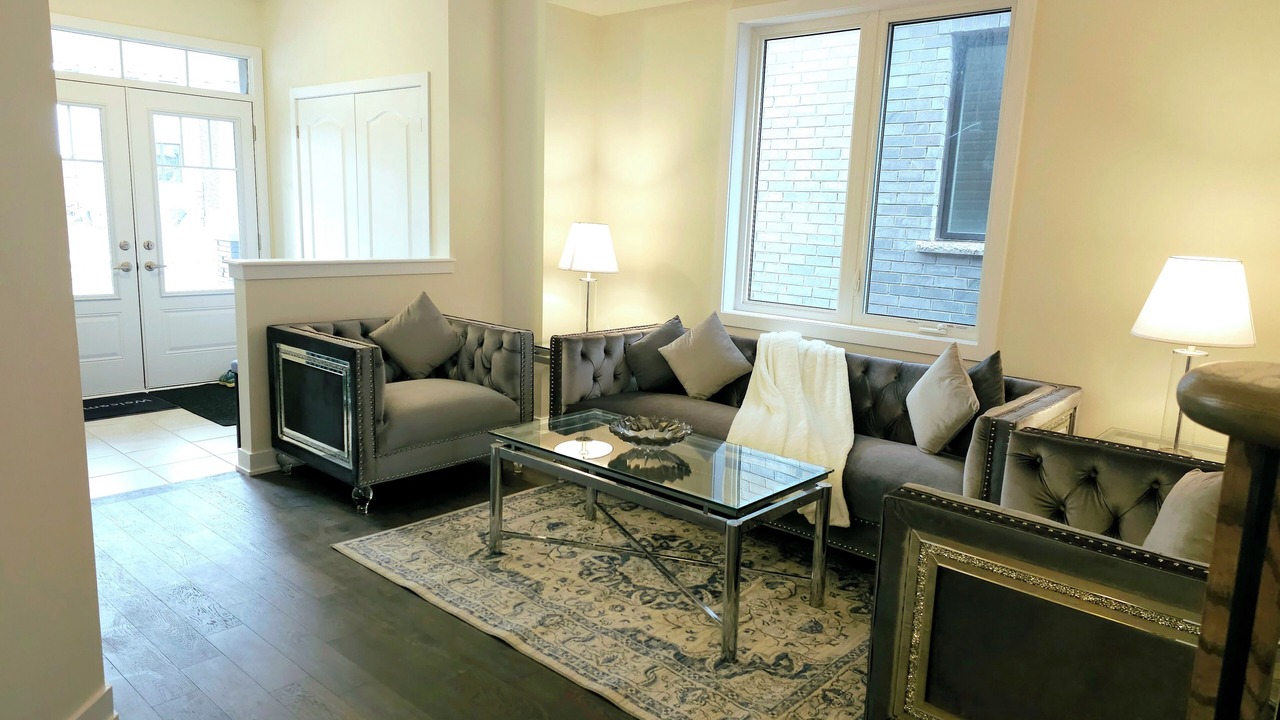 Photo of Livingroom in Welland